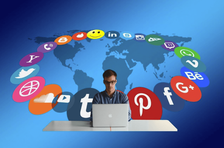 club social media manager